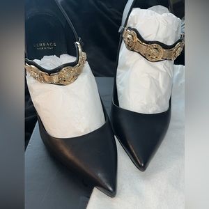 Womens Versace Black Pumps size 38, Gold Hardware